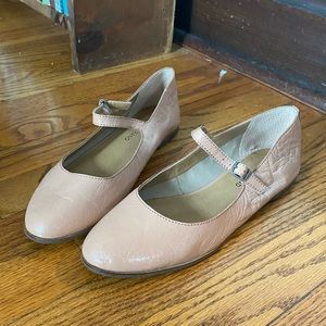 NWOT Lucky Brand flats